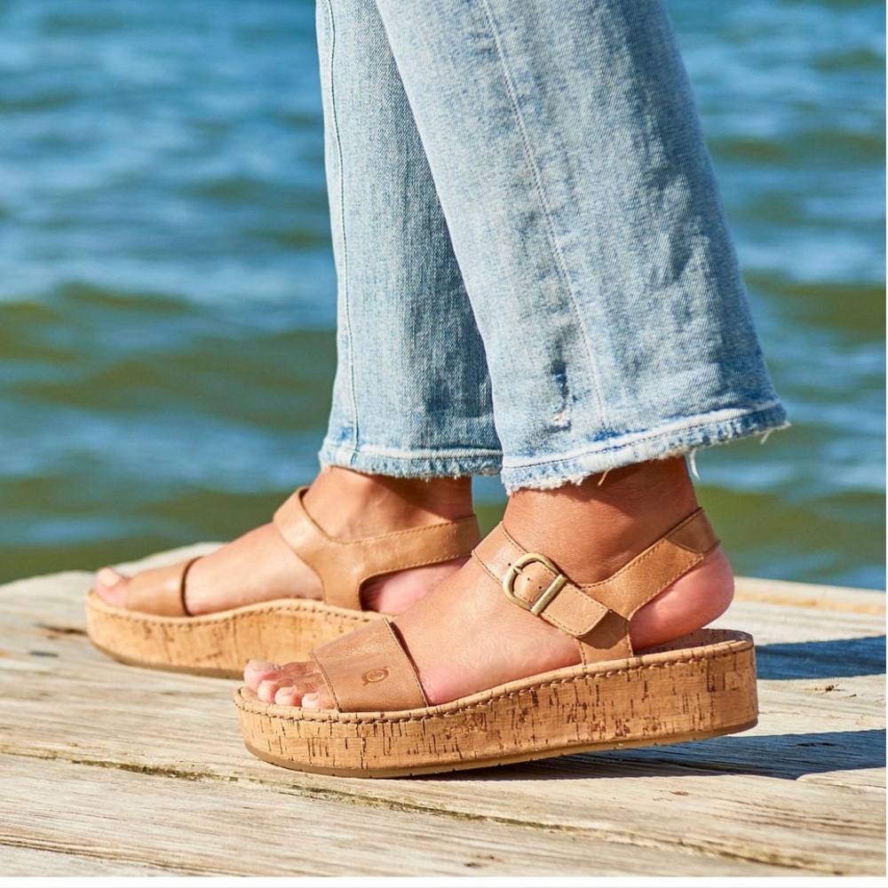Born Italian Leather Cork Platform Sandals Size 8 Summer Staple Lagenlook